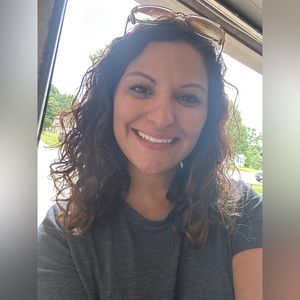 Meet your Posher, Whitney